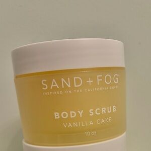 Sand + fog Vanilla Cake Body Scrub - 10 oz